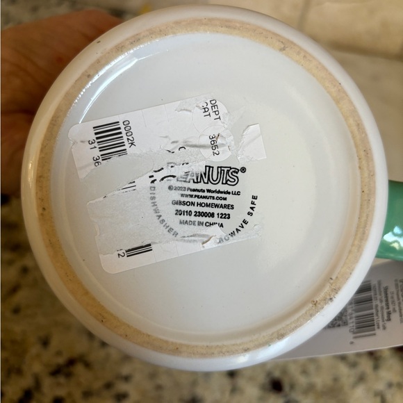 Peanuts Snoopy Mothers Love Camper
Stoneware 16oz Gift Mom Christmas Holiday - Picture 8 of 10